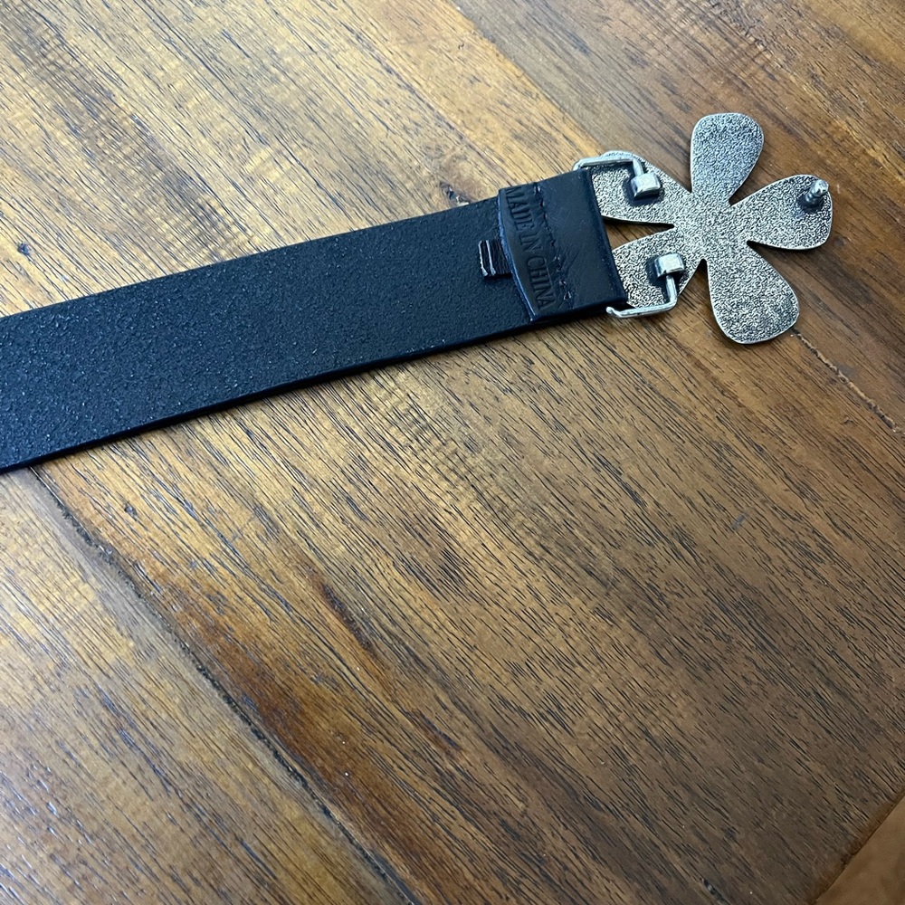 Silpada Black Belt with Gold Textured Floral Buckle - Picture 3 of 4